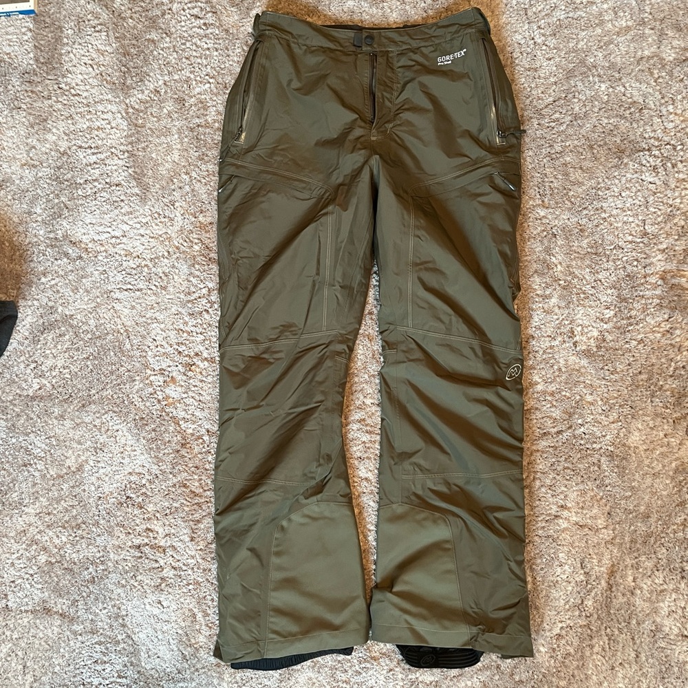 Cloudveil insulated GoreTex snow pants, size L, green, Excellent condition